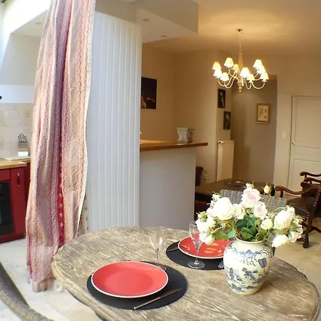 Clos Du Presidial: Romantic Hideway In The Medieval Sarlat-la-Caneda